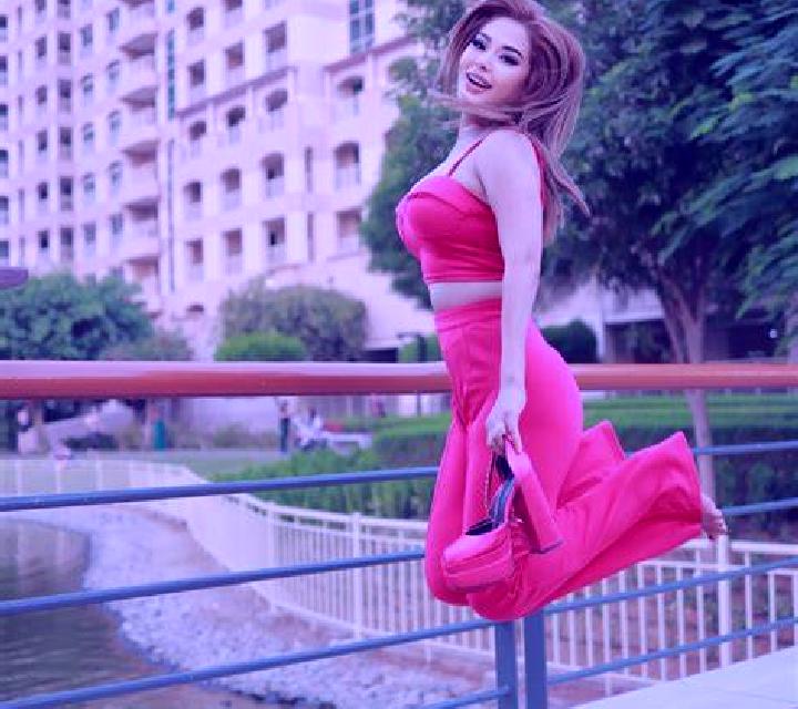 8 perfiles de escorts en Comber, Reino Unido. Explora chicas, servicios, tarifas y reserva online. En domicilio y visita disponibles.