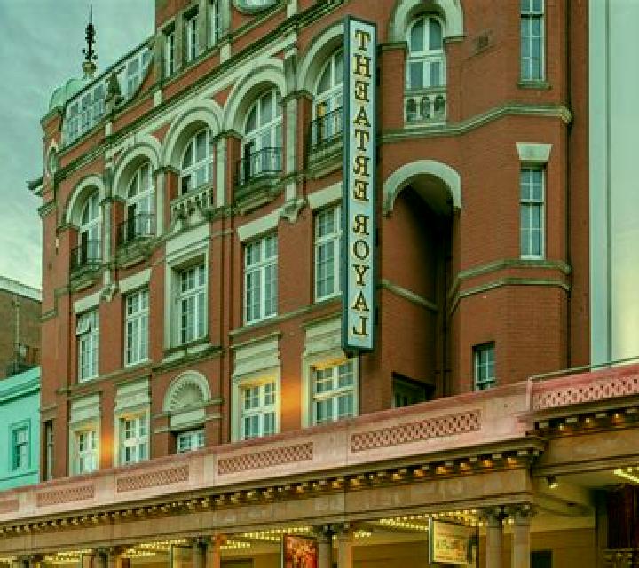 8 perfiles de escorts en Koetschlitz, Alemania. Explora chicas, servicios, tarifas y reserva online. En domicilio y visita disponibles.