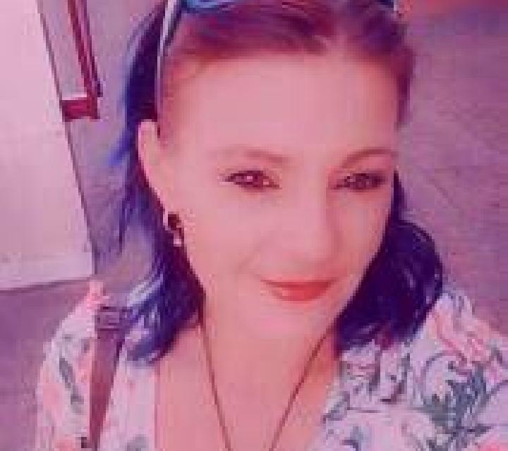 Alba, 33, acompañante negra de ojos verdes y etnia caribeña basada en Villalan de Campos. Ofrece Francés natural, Masaje, Griego (anal), Tantra, Fetiche. Dis...