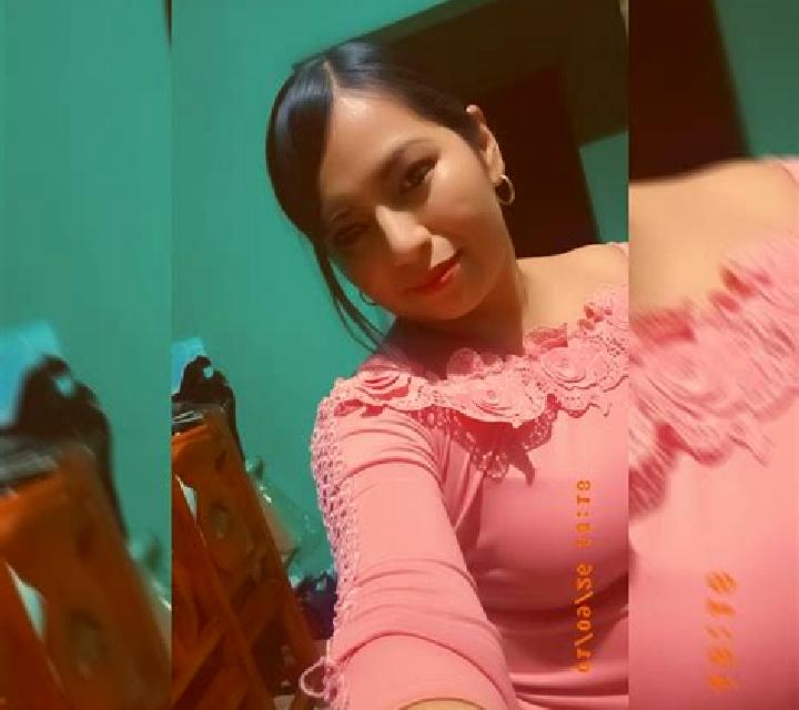 Daniela, 21, acompañante rubia platino de ojos azules y etnia caribeña basada en Chania. Ofrece Noche completa, Fetiche, GFE (Experiencia de novia), Masaje d...