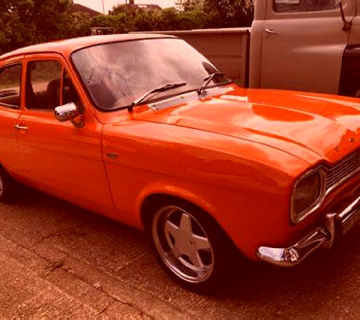 escort Four