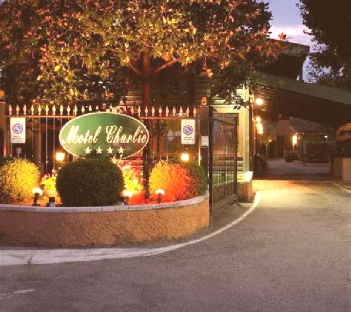 Escorts Dearborn, Canadá — Chicas y putas locales