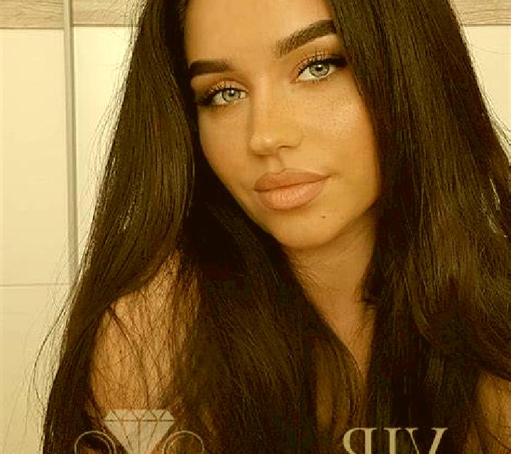 Sofía, 21, acompañante pelirroja de ojos avellana y etnia europea basada en Lumuyon. Ofrece Striptease, Hasta el final (CIM), Experiencia de novia. Disponibl...