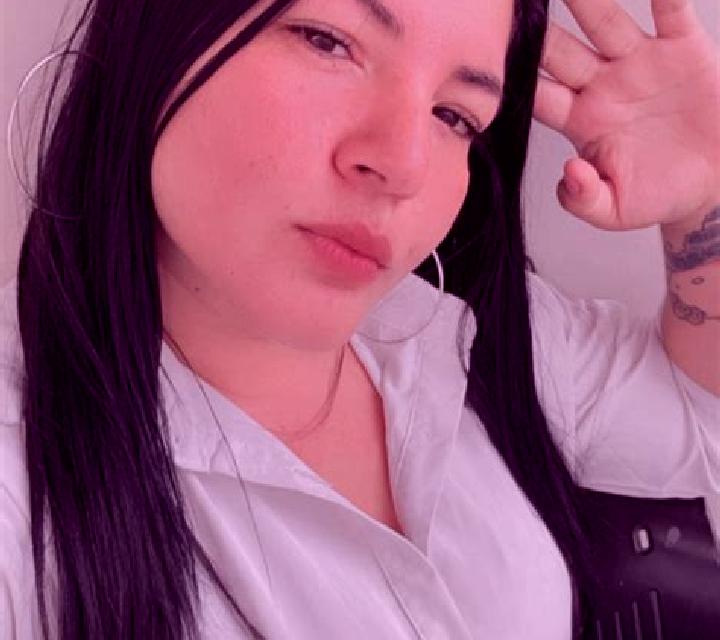 Sofía, 30, acompañante morena de ojos grises y etnia caribeña basada en Sikkah. Ofrece Striptease, Juego de roles, Parejas. Disponible en domicilio y visita,...