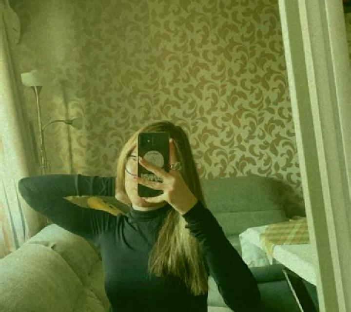 Sofía, 37, acompañante rubia platino de ojos avellana y etnia oriente medio basada en Ramallo. Ofrece BDSM, Tantra, Beso francés profundo. Disponible en domi...